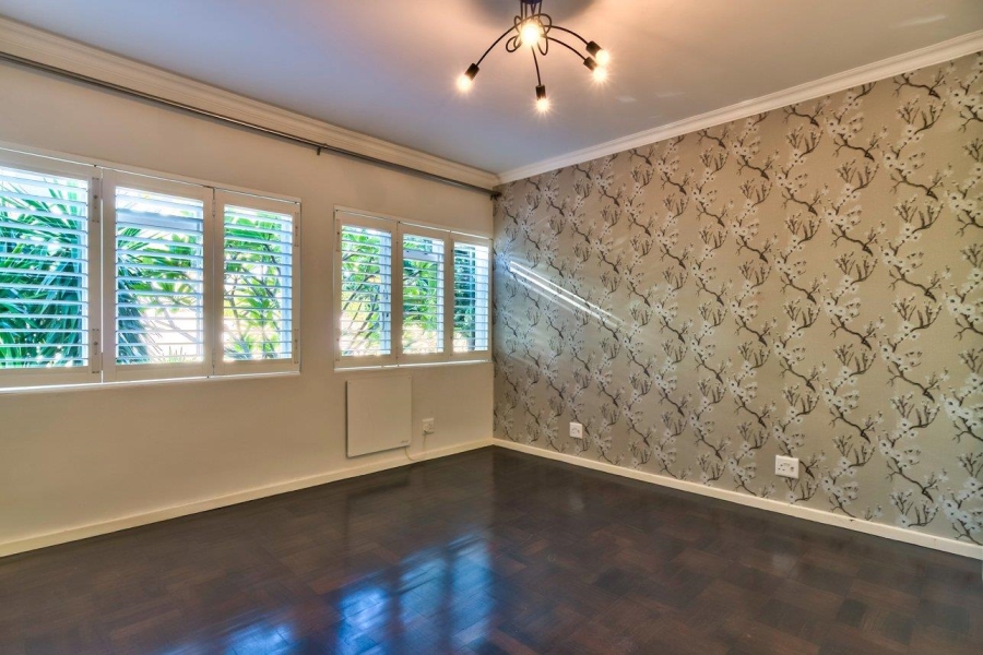 To Let 1 Bedroom Property for Rent in Bantry Bay Western Cape
